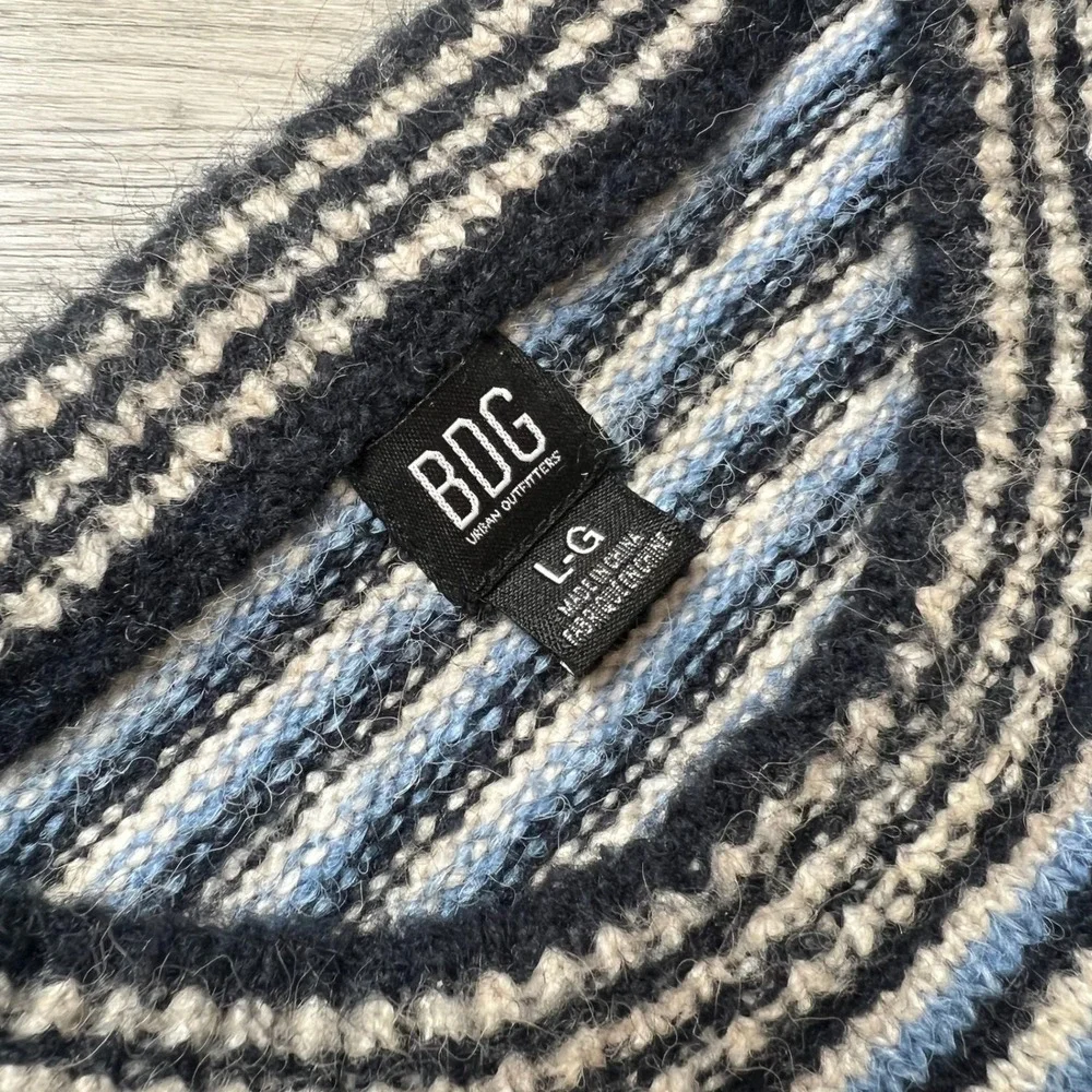 BDG Sweater Mens L Blue Striped‎ Crew Neck Urban Outfitters Pullover Knit O95